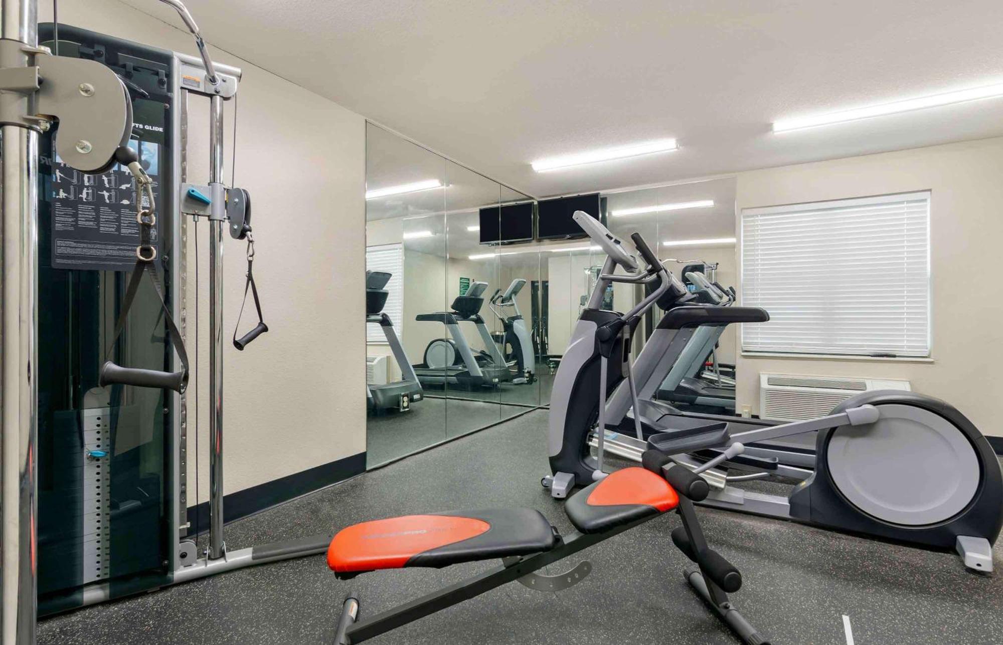 Extended Stay America Suites - Kansas City - Airport Екстер'єр фото