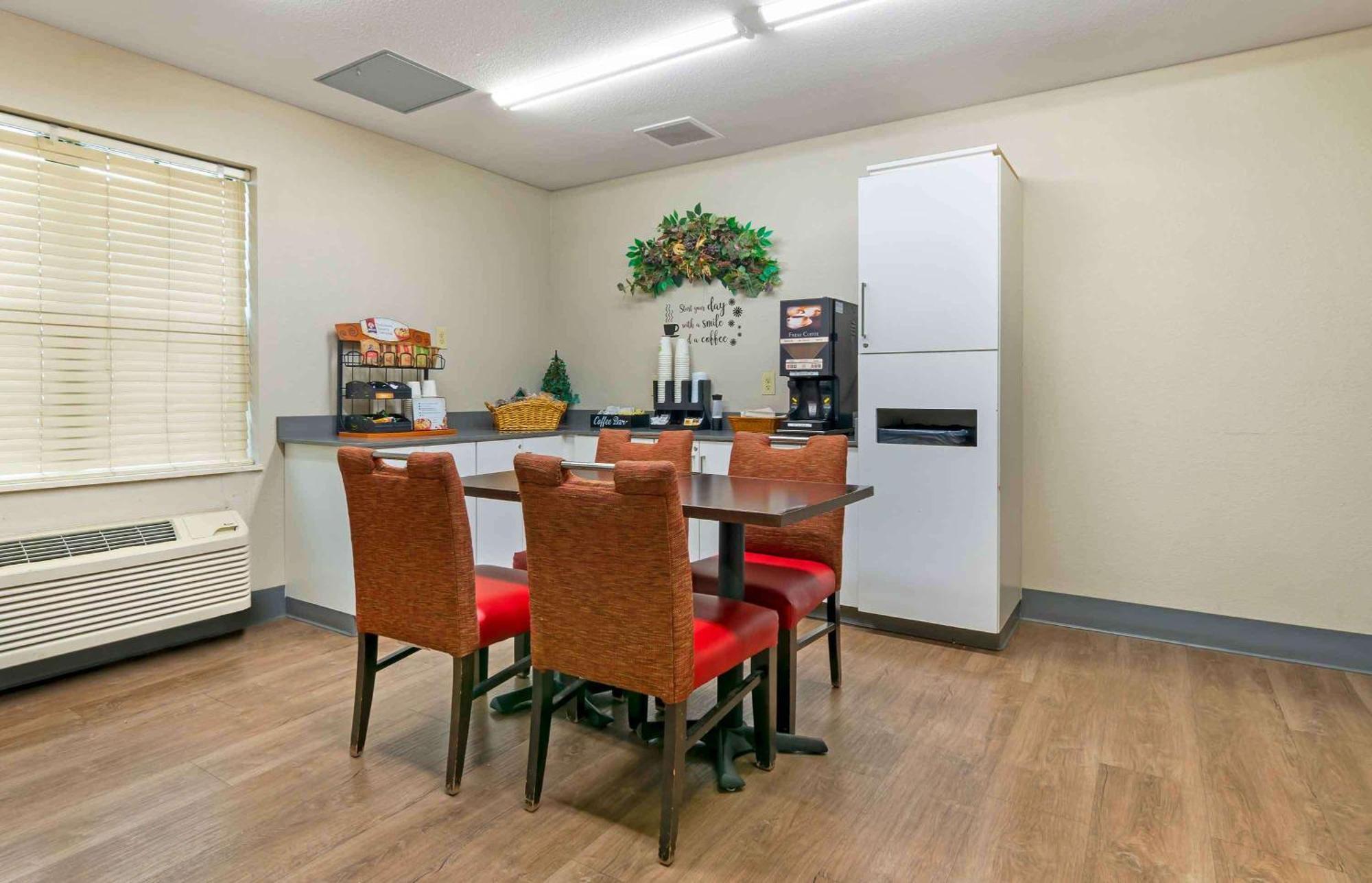 Extended Stay America Suites - Kansas City - Airport Екстер'єр фото