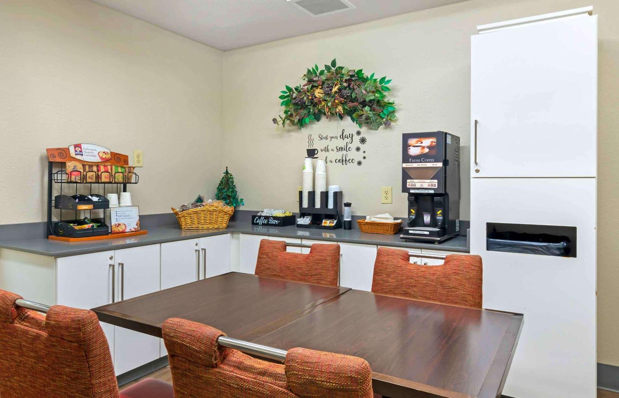 Extended Stay America Suites - Kansas City - Airport Екстер'єр фото